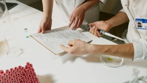 Quais licenças são necessárias para abrir um laboratório em São Paulo?