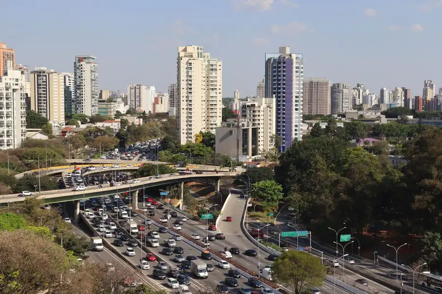 Qual é a multa por funcionar sem alvará em São Paulo e como resolver?